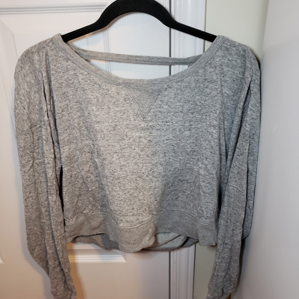 Cropped sweater with low slouch back